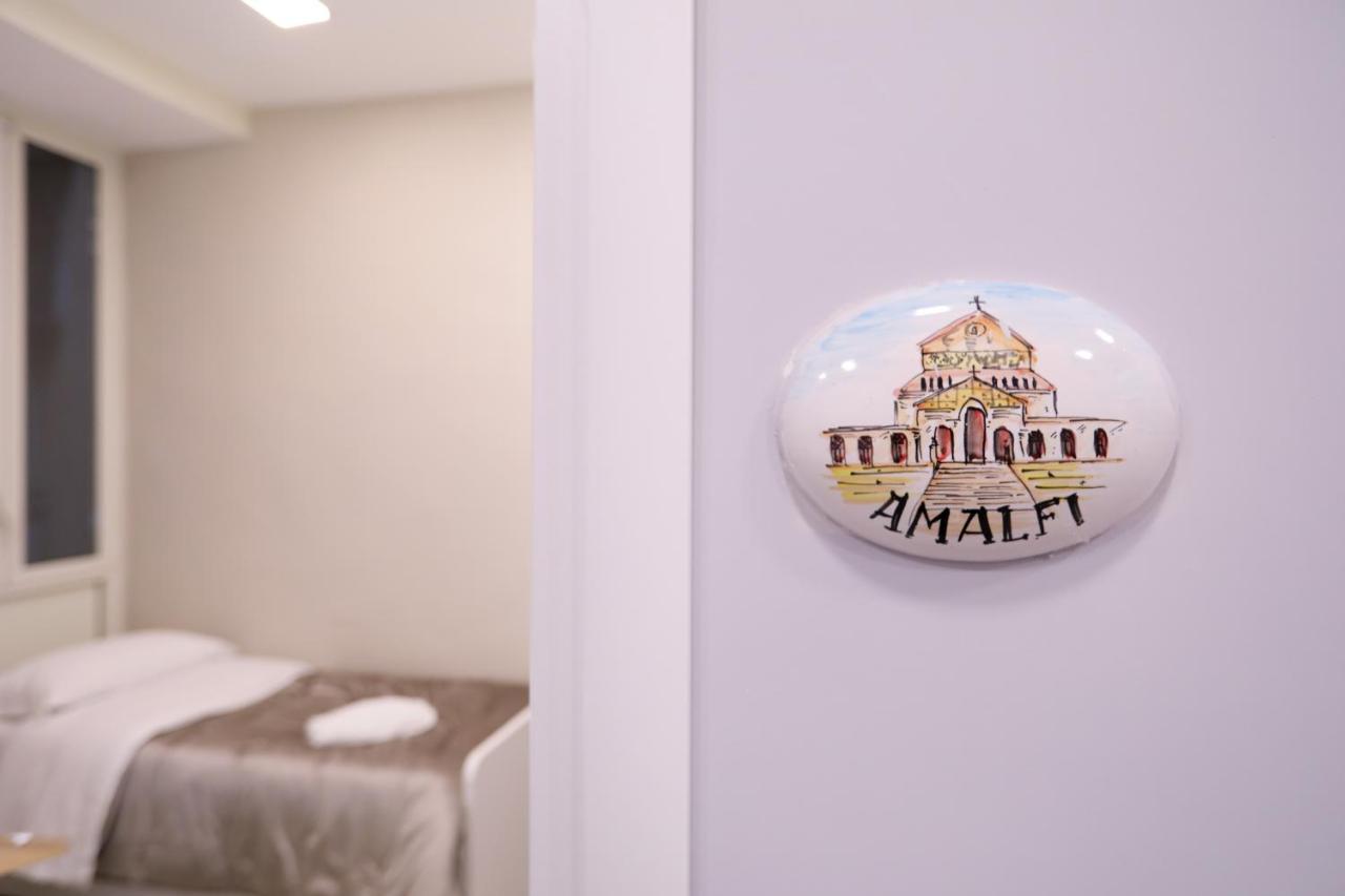 Residenza Esposito Economy Rooms Νάπολη Εξωτερικό φωτογραφία
