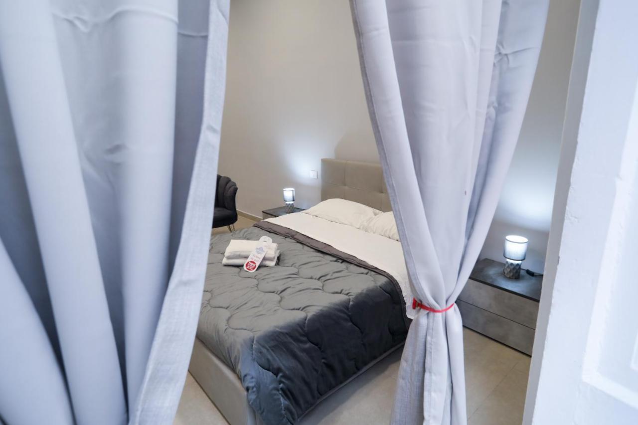 Residenza Esposito Economy Rooms Νάπολη Εξωτερικό φωτογραφία