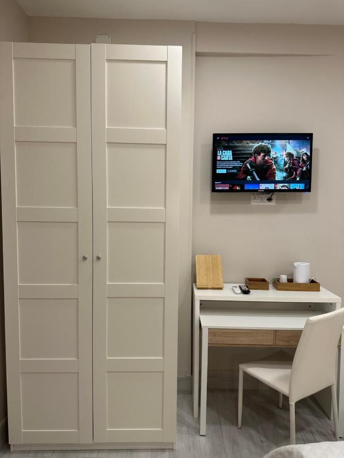 Residenza Esposito Economy Rooms Νάπολη Εξωτερικό φωτογραφία
