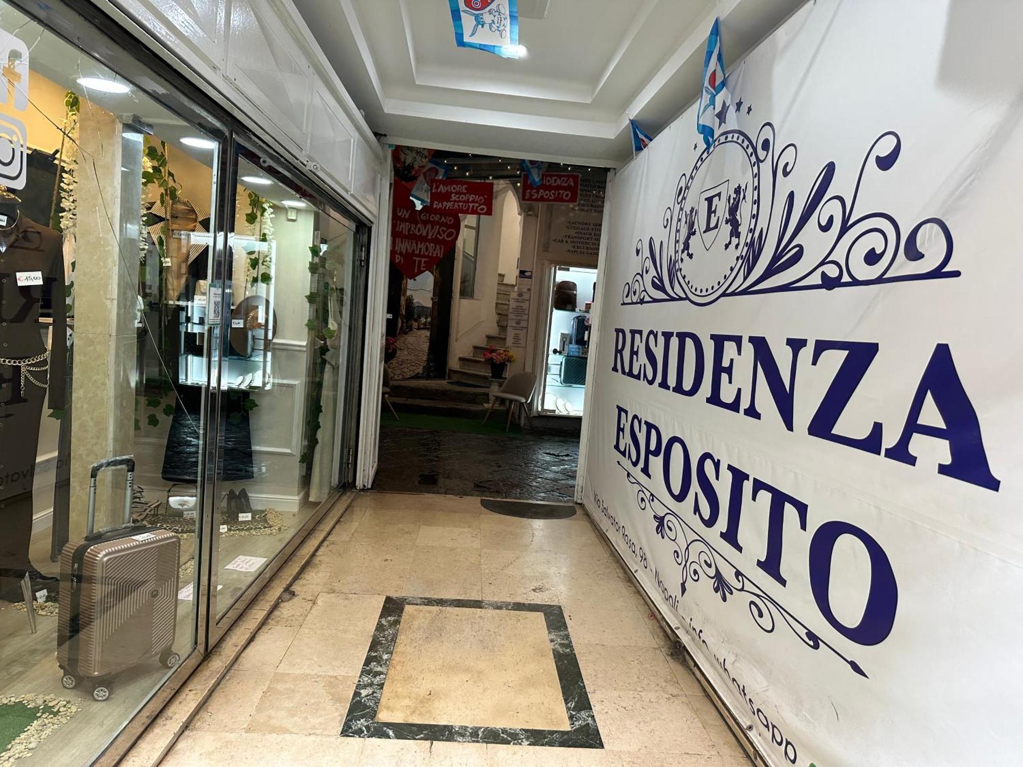 Residenza Esposito Economy Rooms Νάπολη Εξωτερικό φωτογραφία