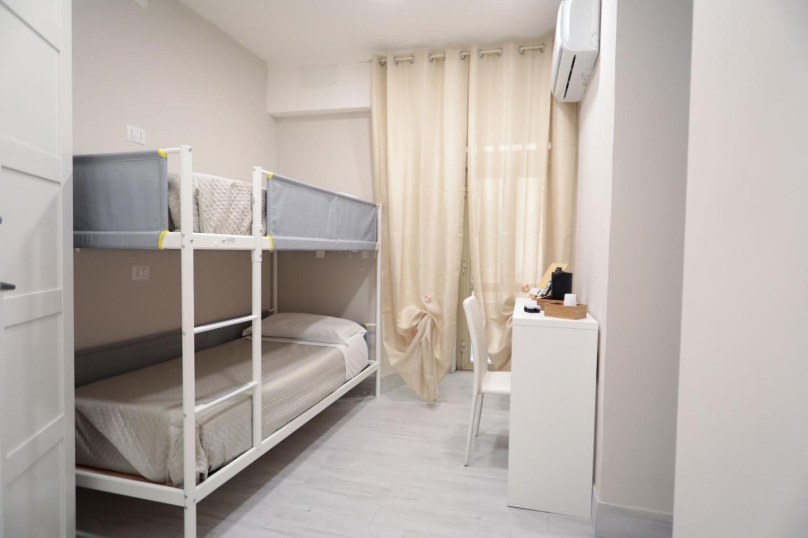 Residenza Esposito Economy Rooms Νάπολη Εξωτερικό φωτογραφία