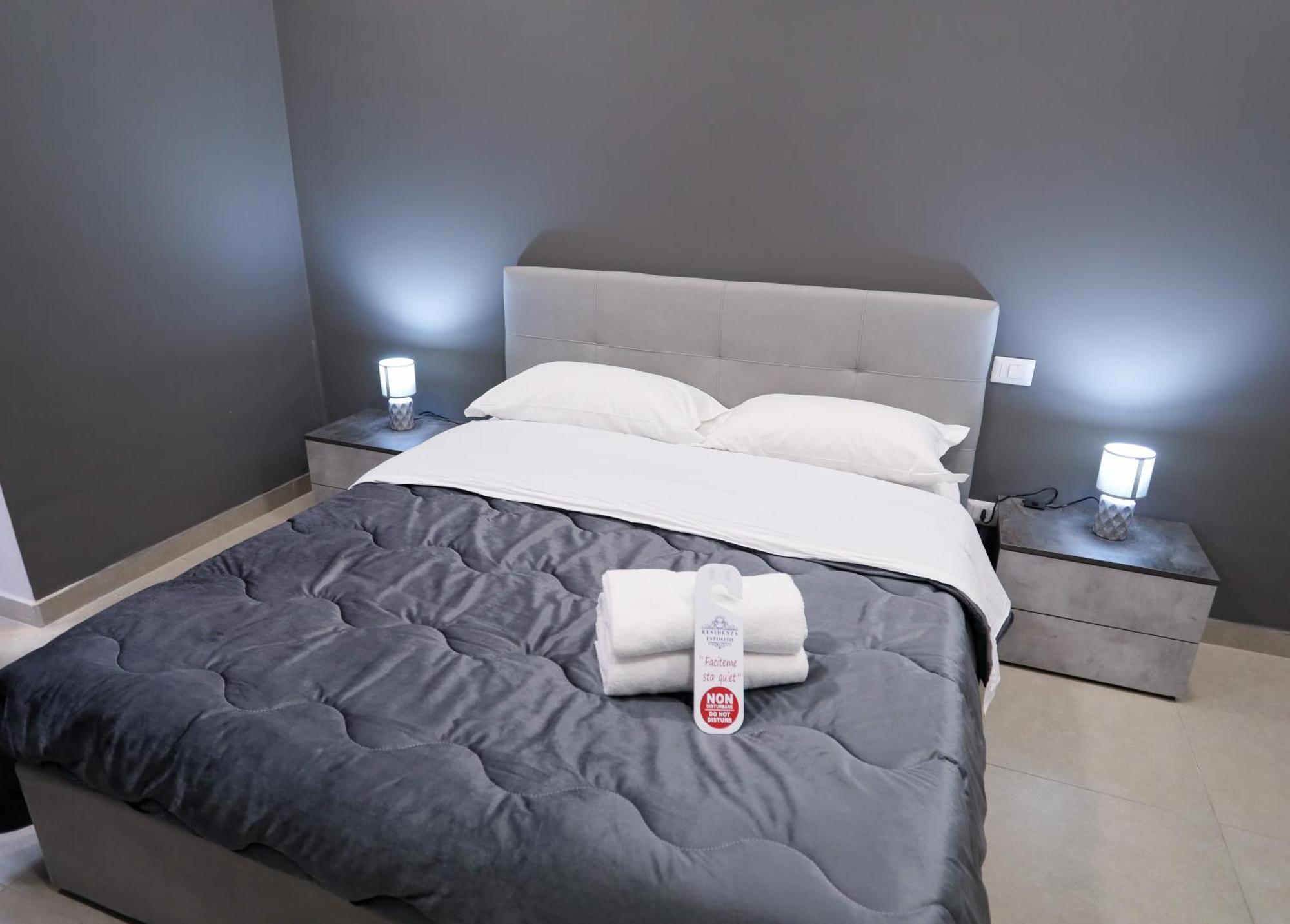 Residenza Esposito Economy Rooms Νάπολη Δωμάτιο φωτογραφία